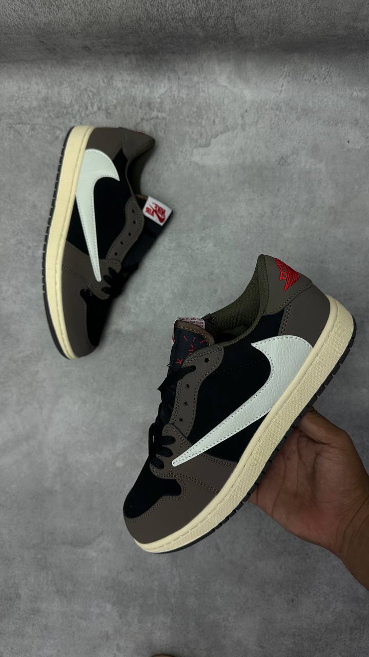 Jordan 1 Retro Low OG SP Travis Scott Moka