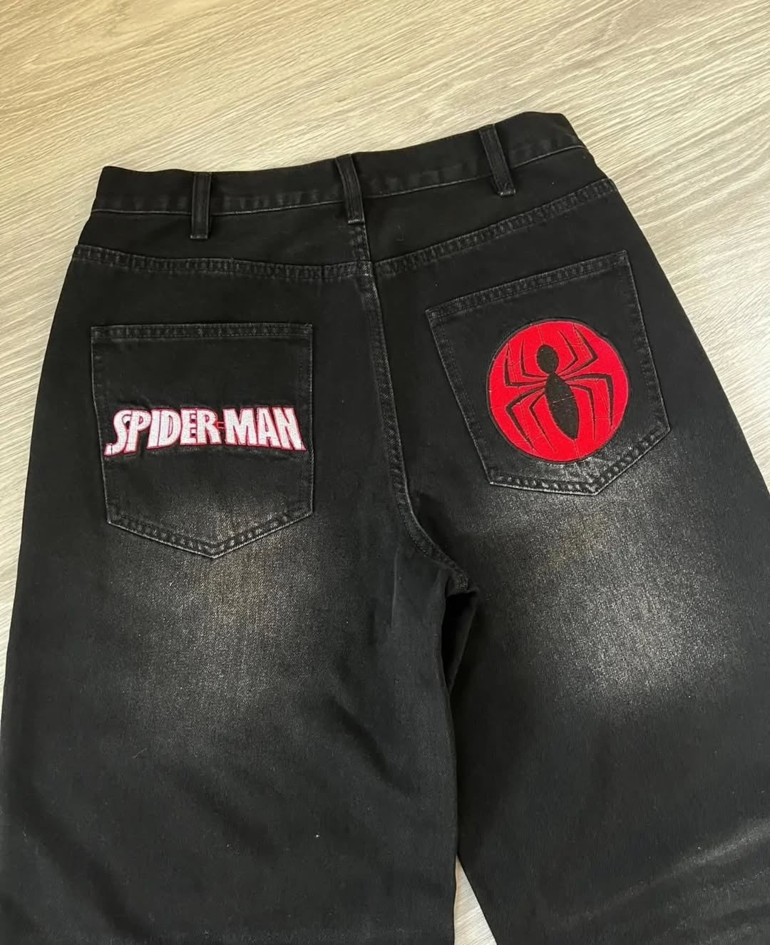 Jean baggy Spider-Man