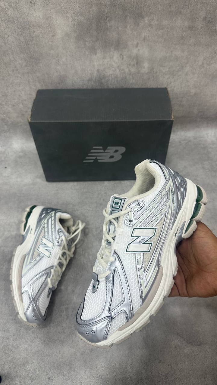 New Balance 1906R Argent et Blanc cassé