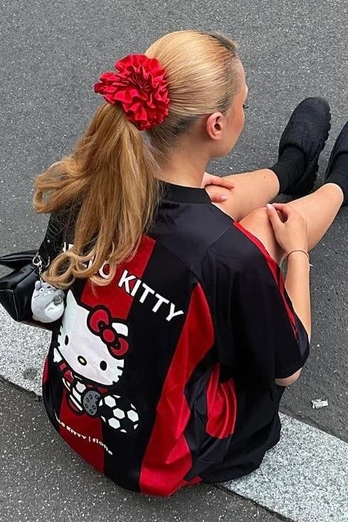 Maillot unisexe surdimensionné noir et rouge Hello Kitty